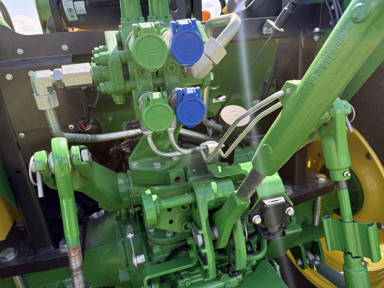 John Deere 5100E  2015
