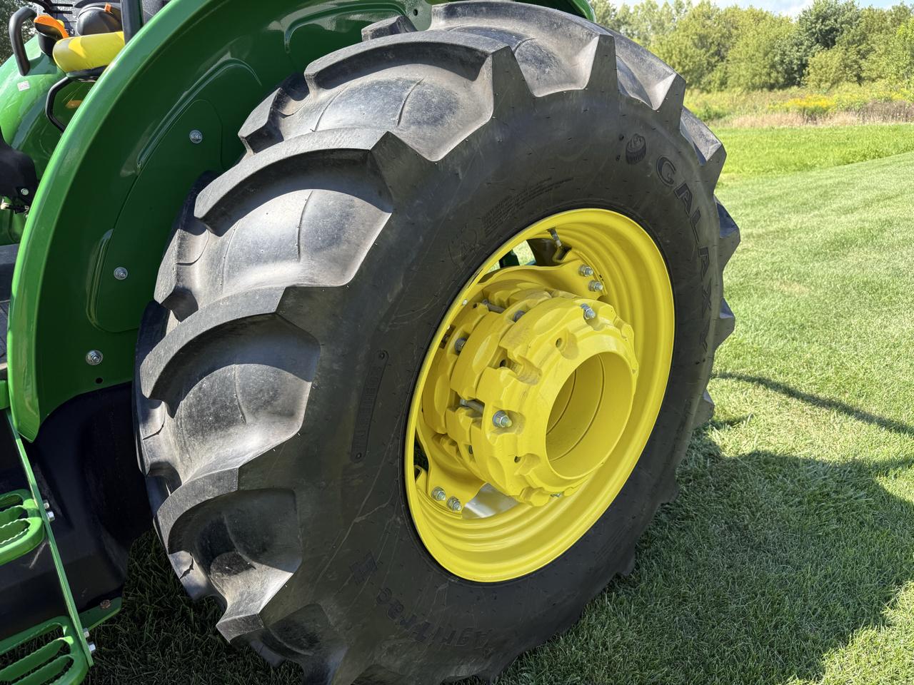 John Deere 5100E  2015