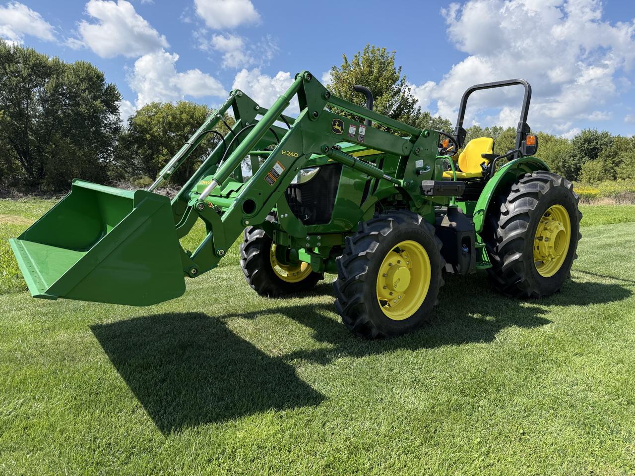 John Deere 5100E  2015