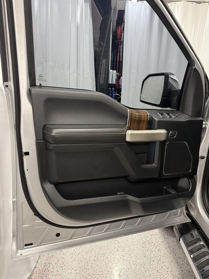 Ford F-150 Lariat SuperCrew 5.5-ft. Bed 4WD 2016