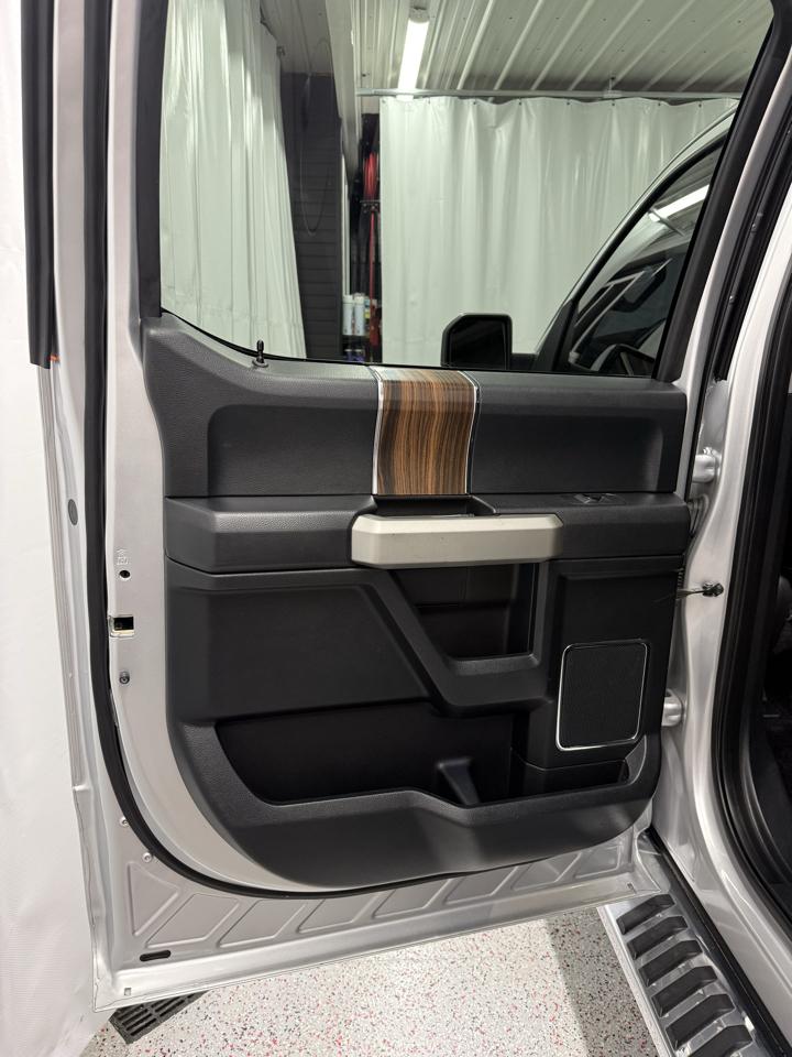 Ford F-150 Lariat SuperCrew 5.5-ft. Bed 4WD 2016