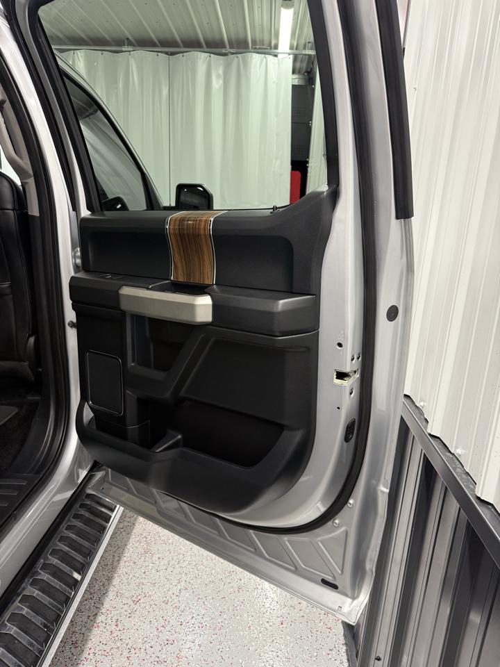 Ford F-150 Lariat SuperCrew 5.5-ft. Bed 4WD 2016