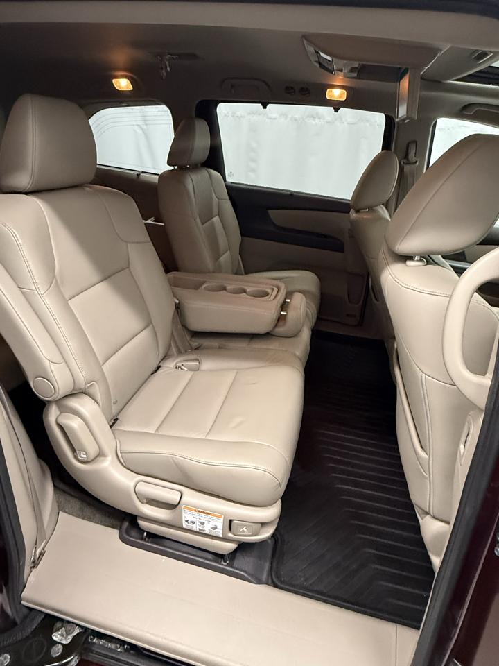 Honda Odyssey Touring 2013