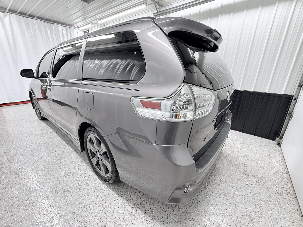 Toyota Sienna SE 8-Passenger 2018