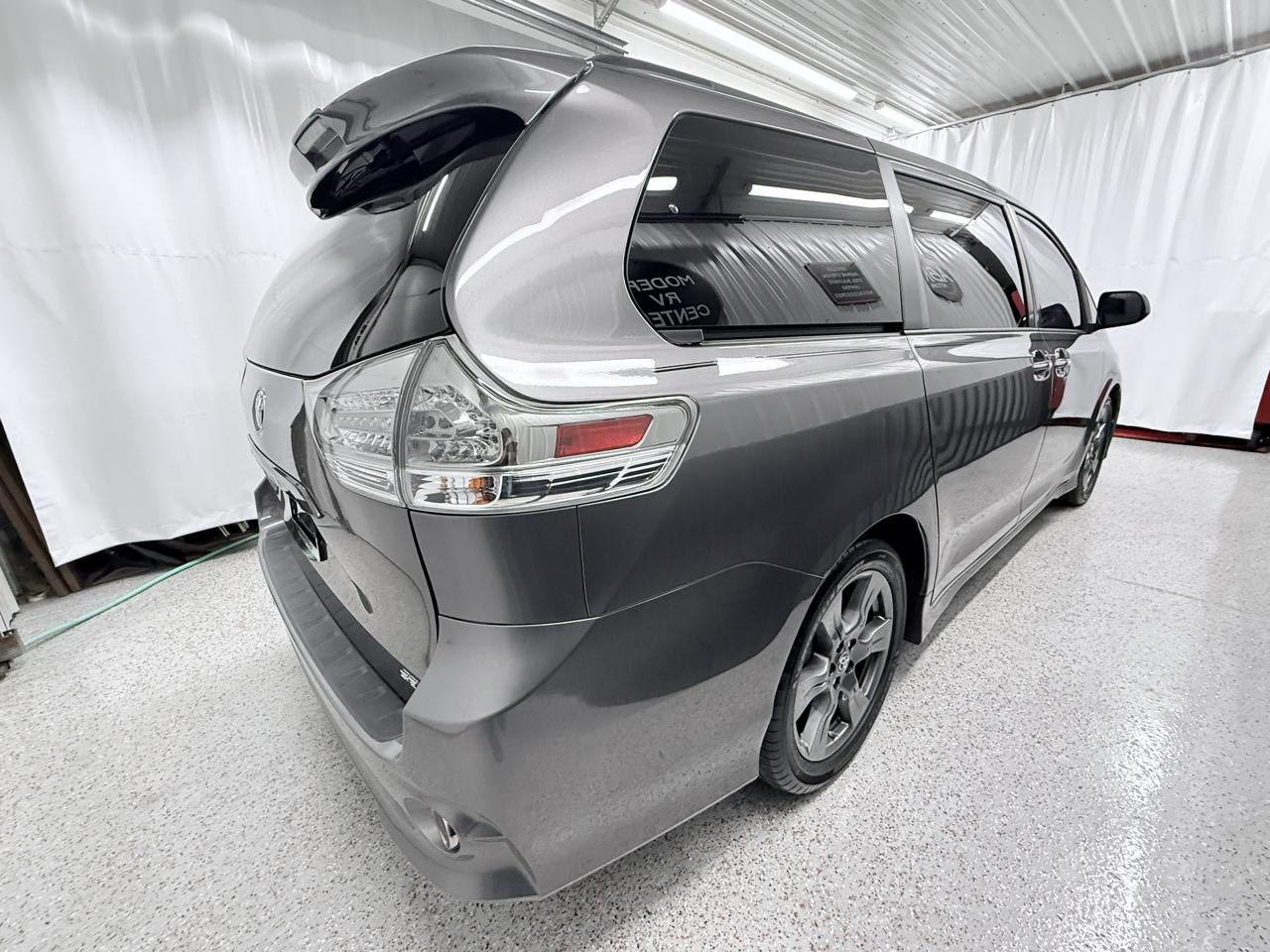 Toyota Sienna SE 8-Passenger 2018