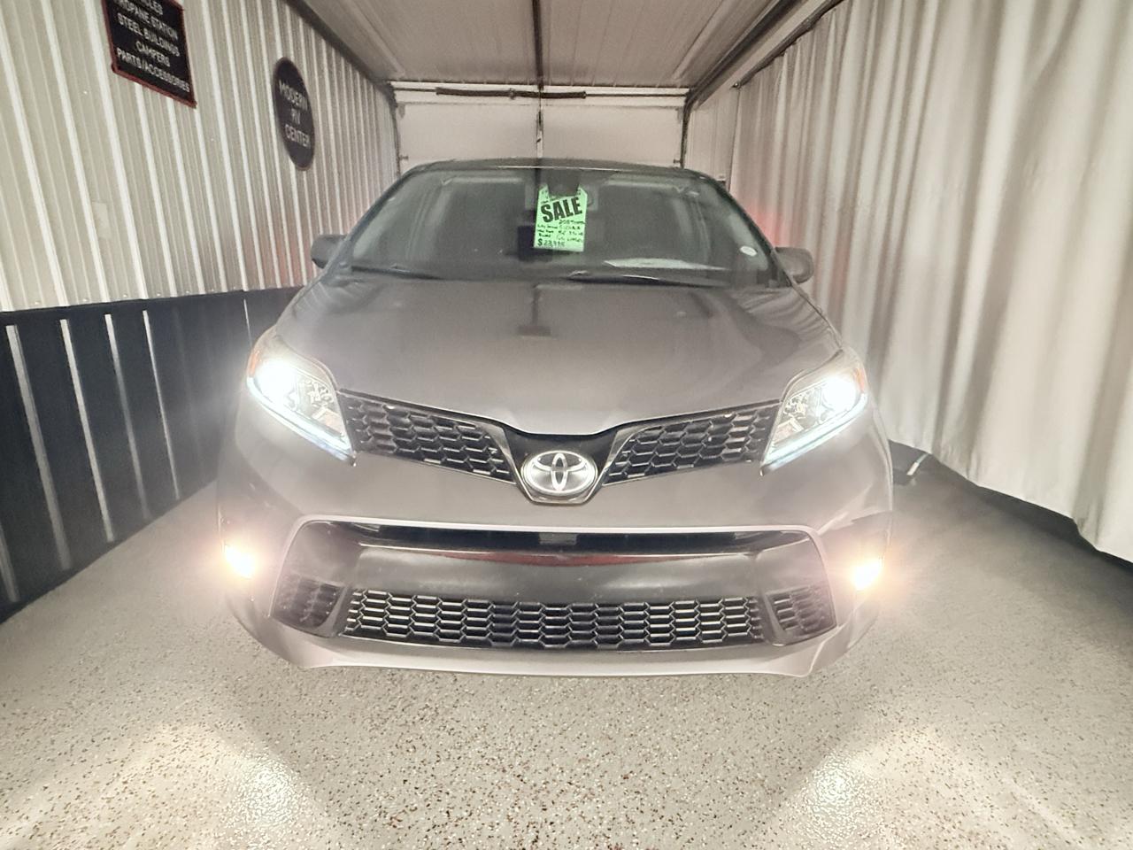 Toyota Sienna SE 8-Passenger 2018