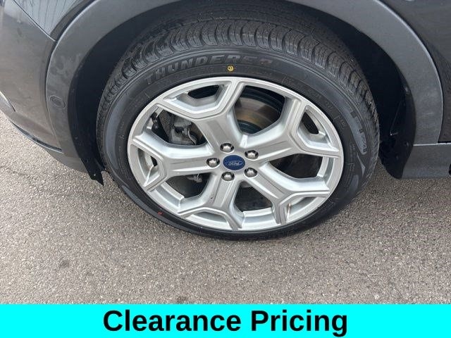 Ford Escape Titanium 4WD 2019