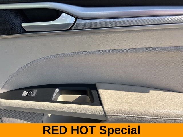 Ford Fusion Hybrid SE 2018