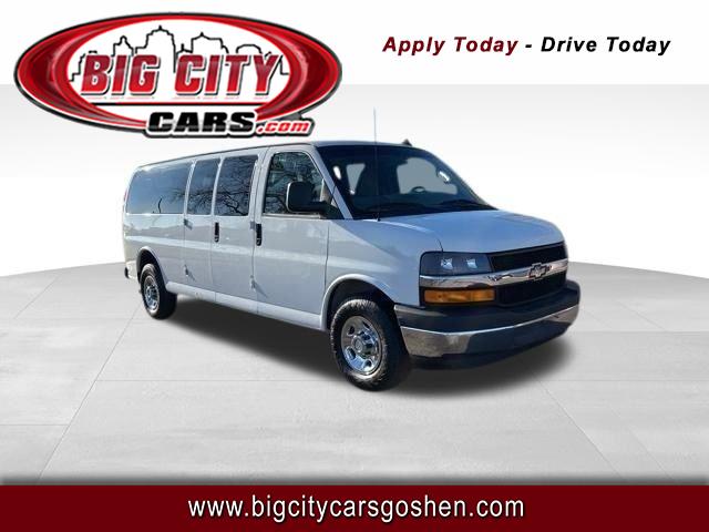 2017 Chevrolet Express 3500 LT Passenger
