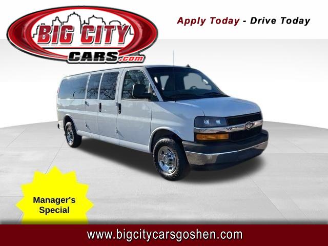 2017 Chevrolet Express 3500 LT Passenger