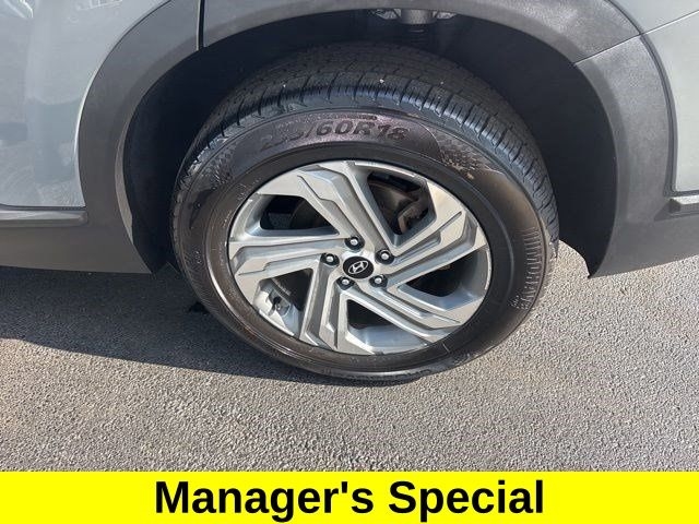 Hyundai Santa Fe SE 2021