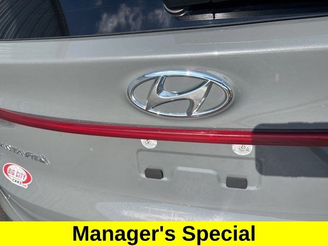 Hyundai Santa Fe SE 2021