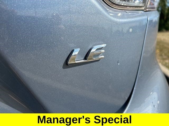 Toyota Corolla LE 2022