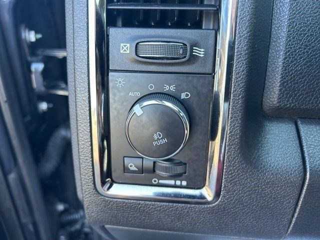 RAM 1500 Sport Crew Cab 4WD 2017 RAM 1500 Sport Crew Cab 4WD 2017