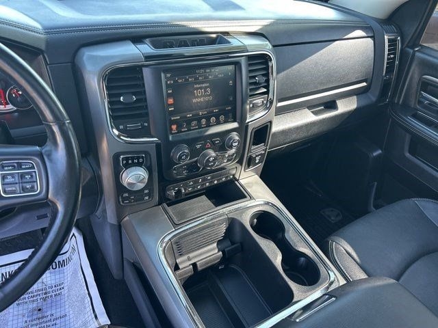 RAM 1500 Sport Crew Cab 4WD 2017 RAM 1500 Sport Crew Cab 4WD 2017