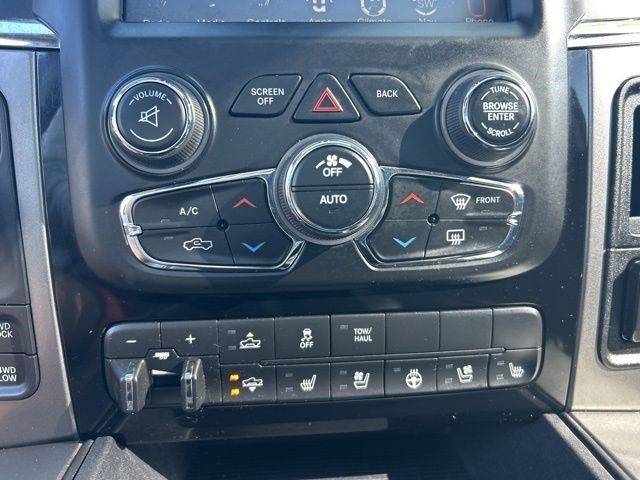 RAM 1500 Sport Crew Cab 4WD 2017 RAM 1500 Sport Crew Cab 4WD 2017