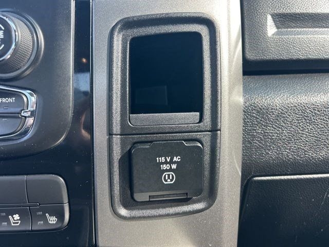 RAM 1500 Sport Crew Cab 4WD 2017 RAM 1500 Sport Crew Cab 4WD 2017