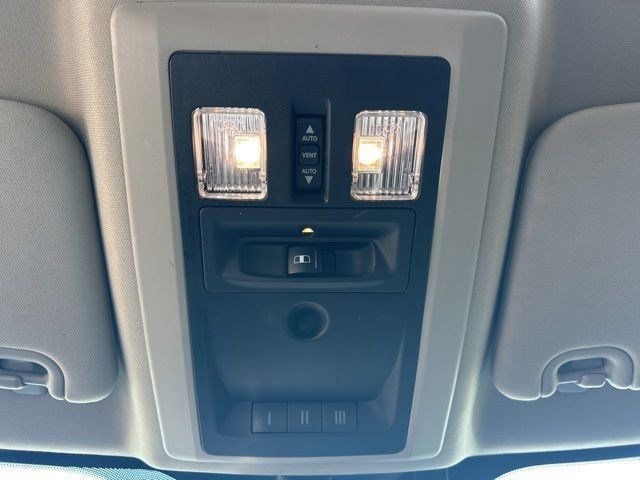 RAM 1500 Sport Crew Cab 4WD 2017 RAM 1500 Sport Crew Cab 4WD 2017