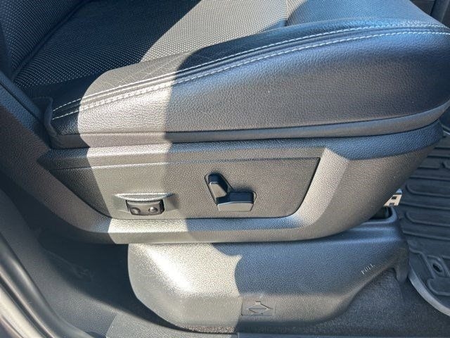 RAM 1500 Sport Crew Cab 4WD 2017 RAM 1500 Sport Crew Cab 4WD 2017