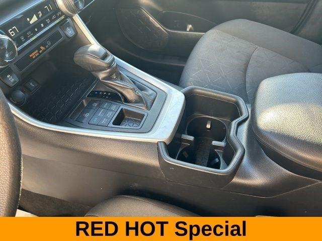 Toyota RAV4 XLE AWD 2022