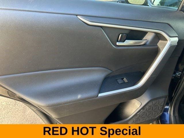 Toyota RAV4 XLE AWD 2022