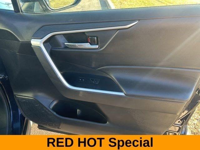 Toyota RAV4 XLE AWD 2022