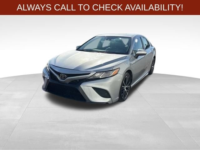 Toyota Camry SE 2020