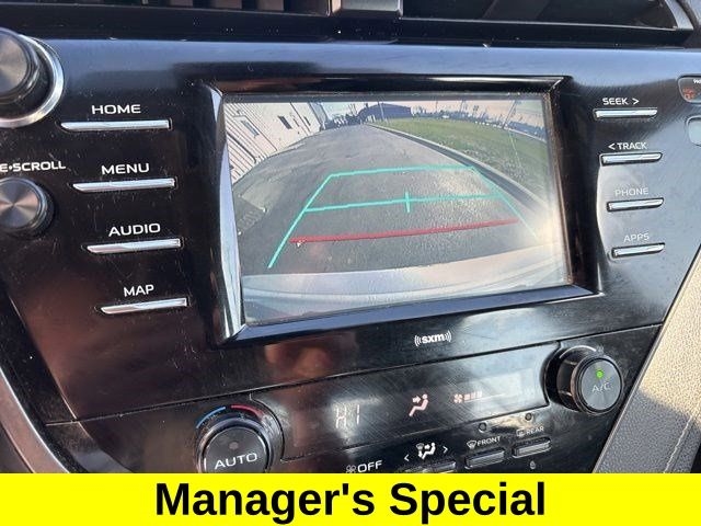 Toyota Camry SE 2020