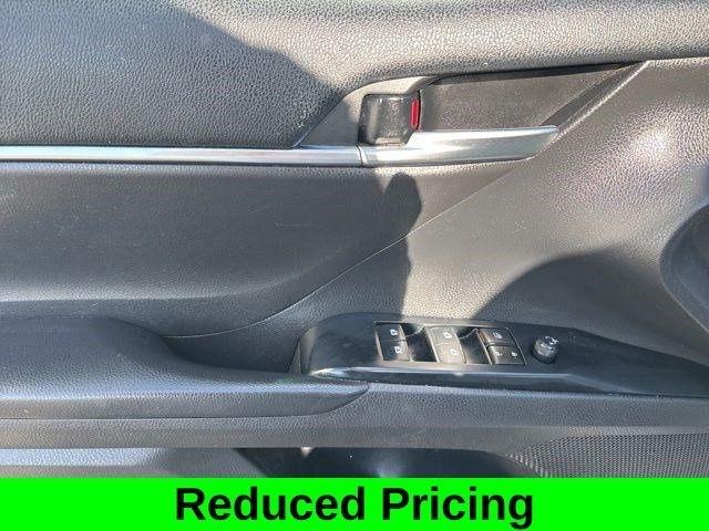 Toyota Camry SE 2020