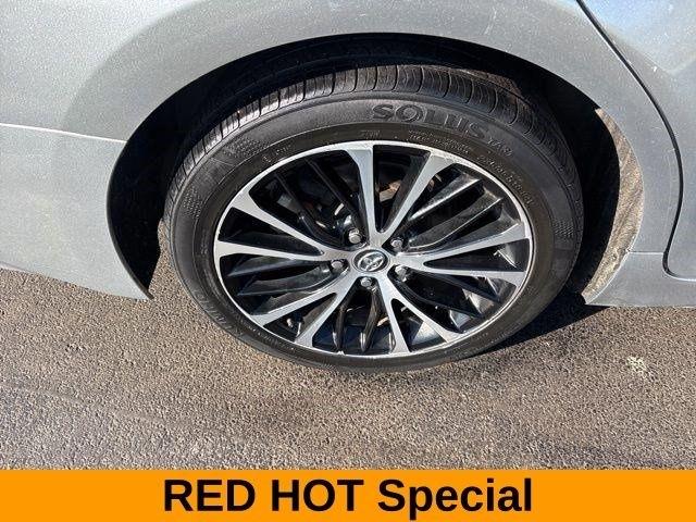 Toyota Camry SE 2020