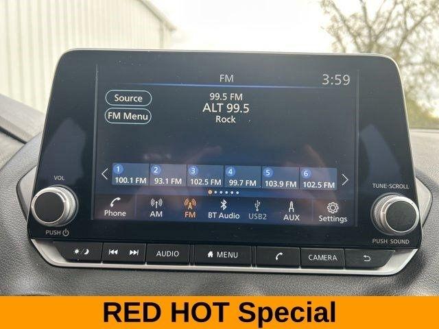 Nissan Sentra SV 2024