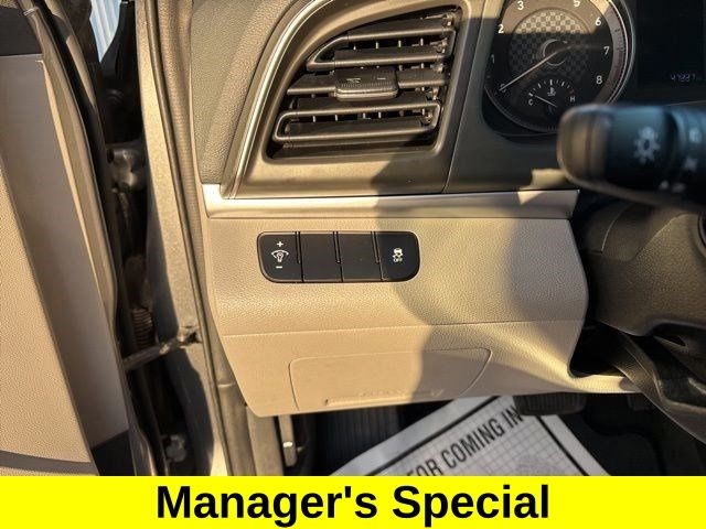 Hyundai Elantra SE 2019