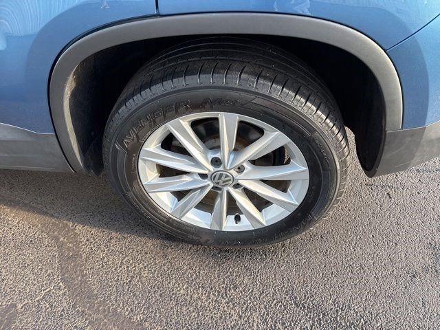 Volkswagen Tiguan Limited  2017 Volkswagen Tiguan Limited  2017