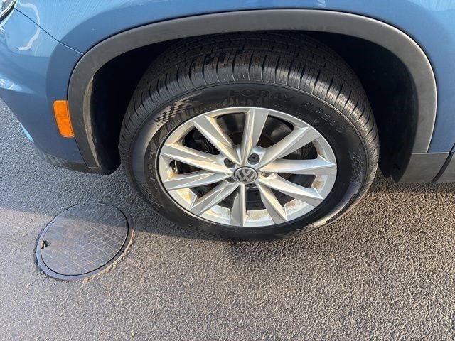 Volkswagen Tiguan Limited  2017 Volkswagen Tiguan Limited  2017