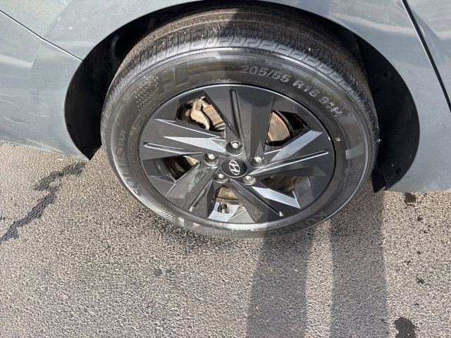 Hyundai Elantra SEL 2023