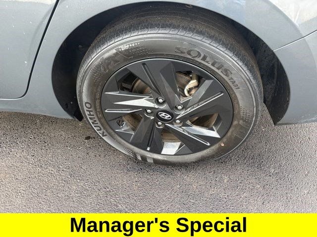 Hyundai Elantra SEL 2023