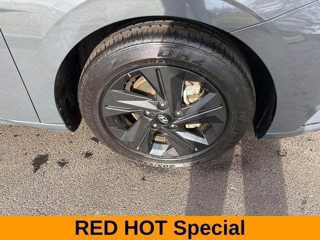 Hyundai Elantra SEL 2023