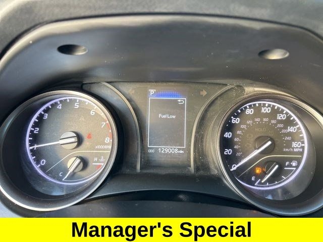 Toyota Camry SE 2022