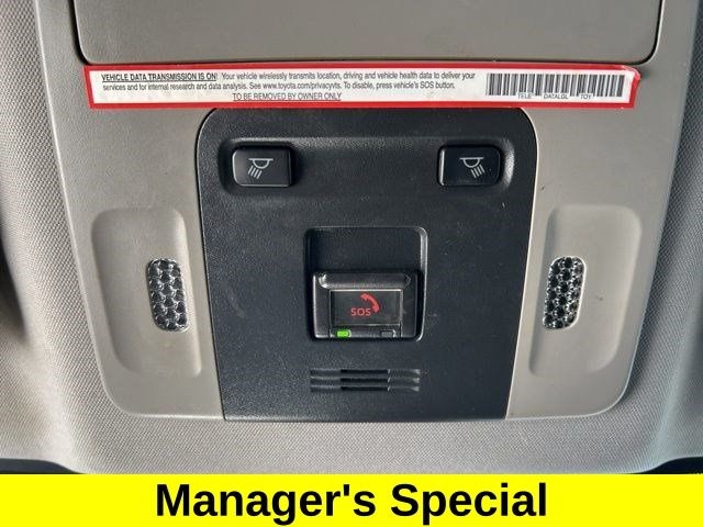 Toyota Camry SE 2022