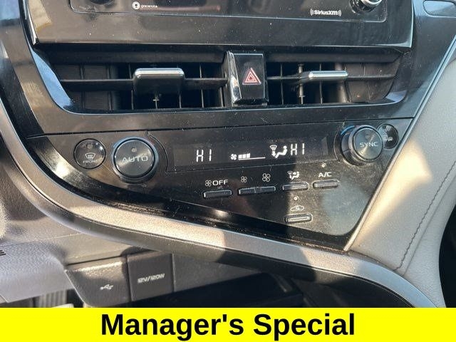 Toyota Camry SE 2022