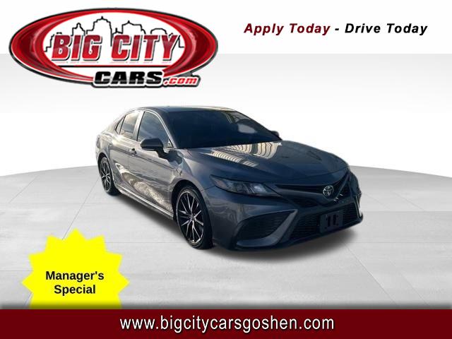 Toyota Camry SE 2022