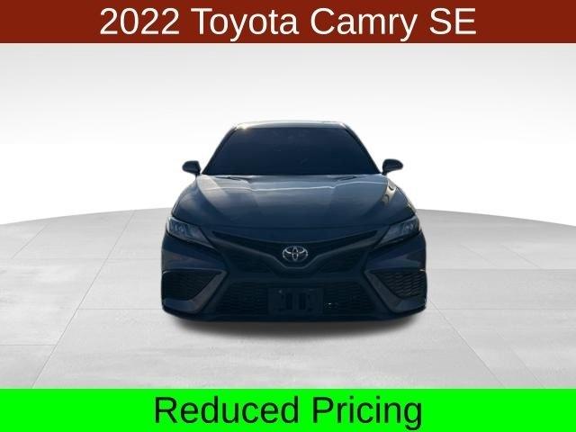 Toyota Camry SE 2022