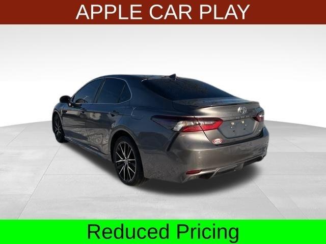 Toyota Camry SE 2022