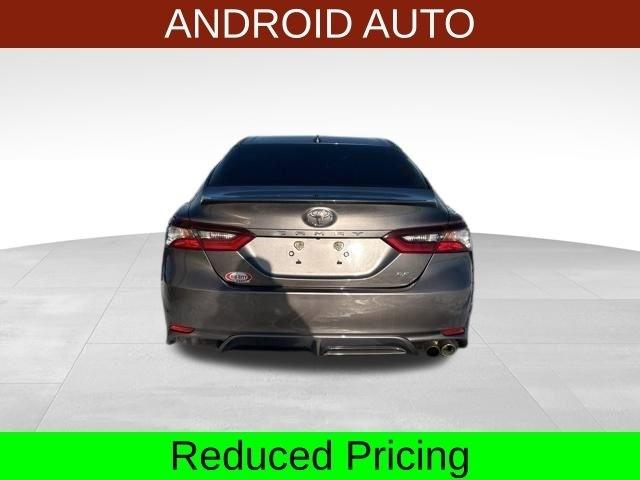 Toyota Camry SE 2022