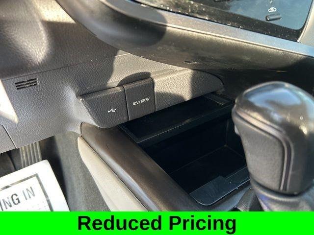 Toyota Camry SE 2022