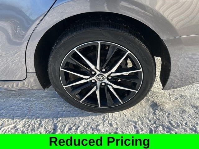 Toyota Camry SE 2022