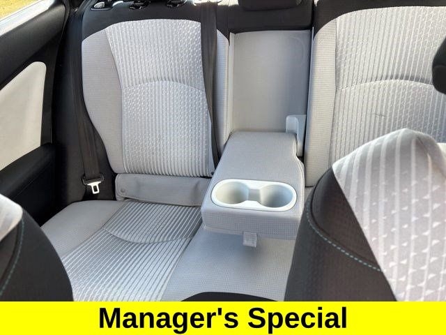 Toyota Prius Two 2016