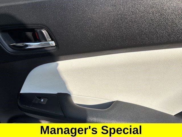 Toyota Prius Two 2016