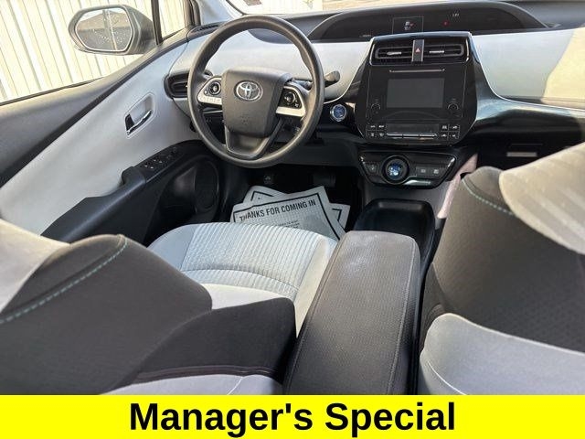 Toyota Prius Two 2016