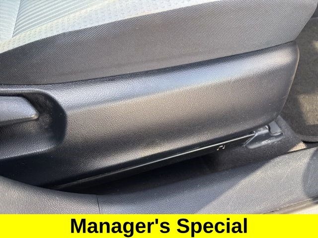 Toyota Prius Two 2016